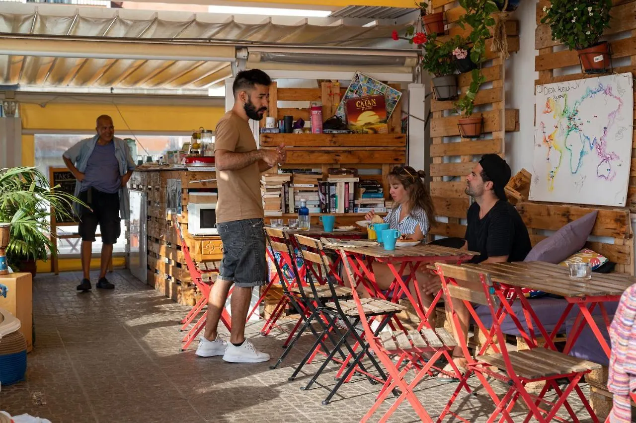 Aguere Nest Hostel La Laguna  La Laguna (Tenerife)